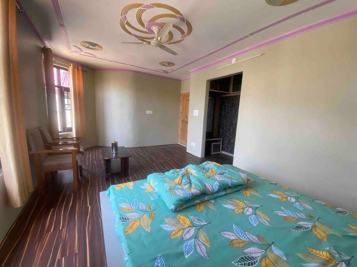 Penthouse Villa Srīnagar Kültér fotó