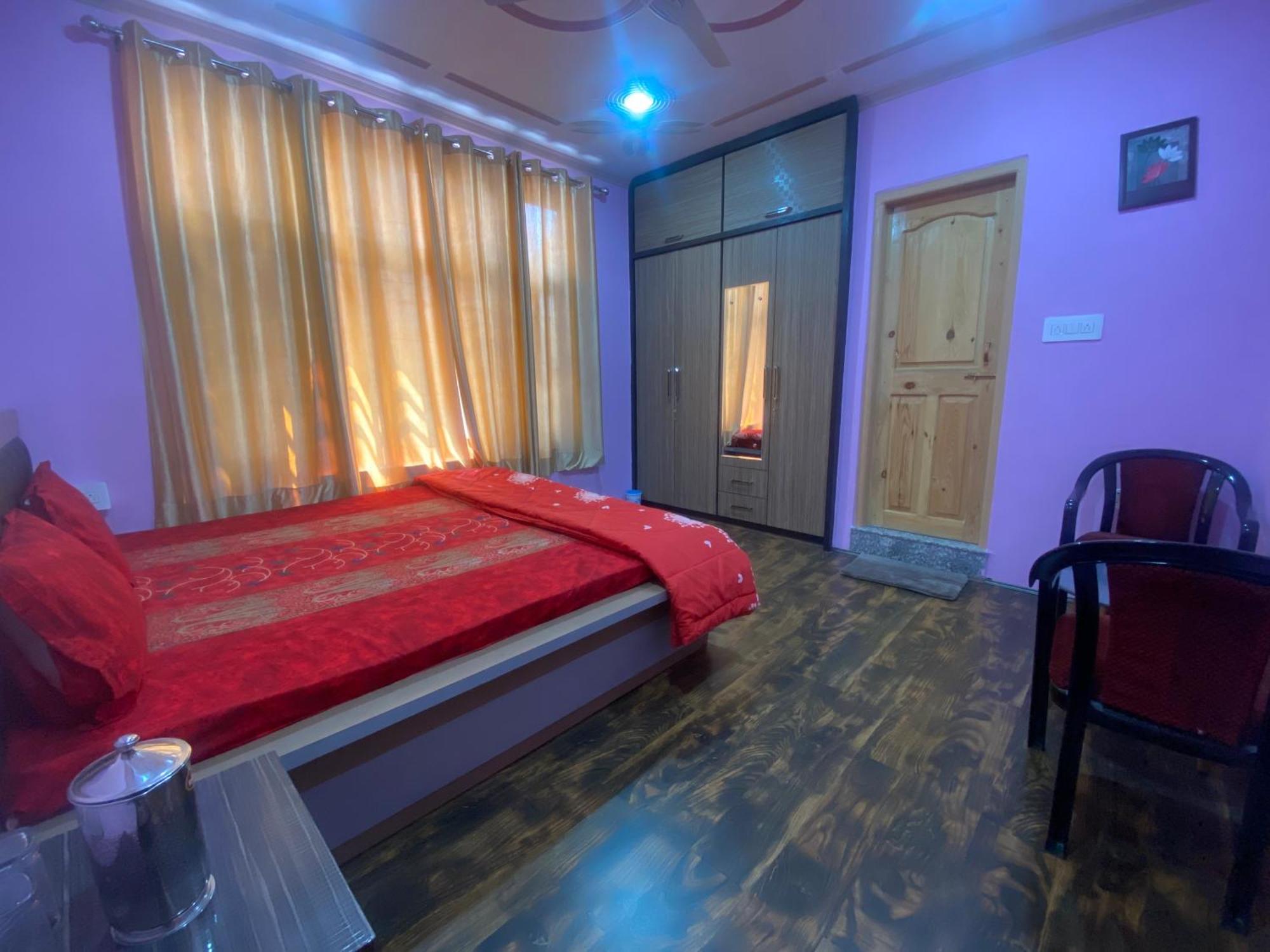 Penthouse Villa Srīnagar Kültér fotó